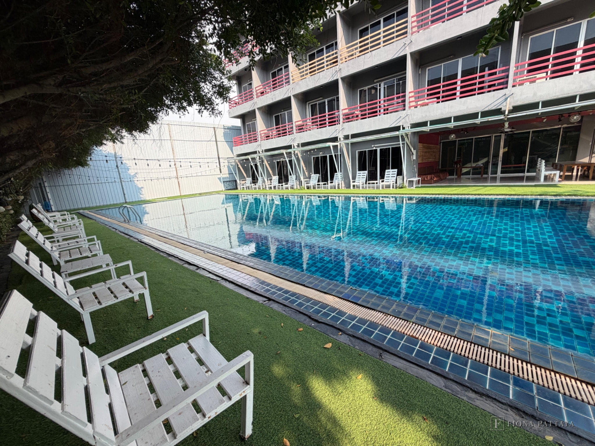 Hotel for Sale in Jomtien 85 Million THB