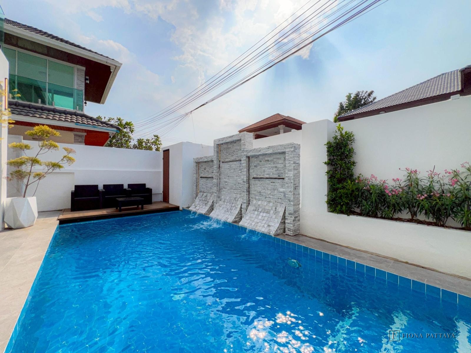 🌴 ROYAL PALM VILLAS – PATTAYA & JOMTIEN, THAILAND 🌴