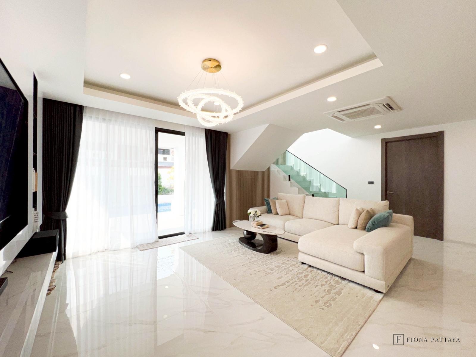 🌴 ROYAL PALM VILLAS – PATTAYA & JOMTIEN, THAILAND 🌴