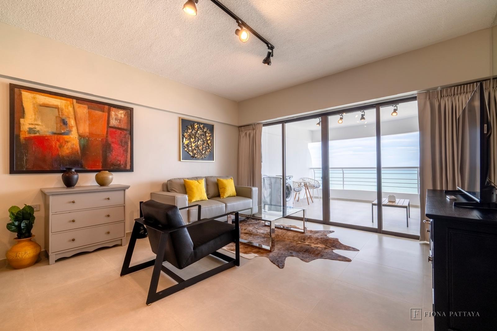 🏠 Condo for Sale - Metro Jomtien Condotel