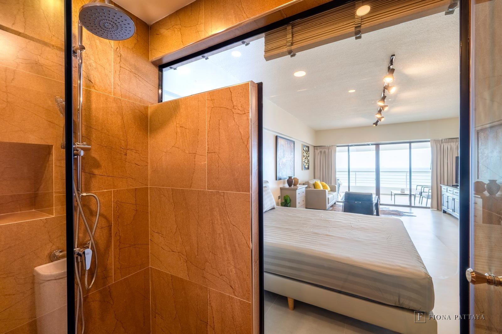 🏠 Condo for Sale - Metro Jomtien Condotel