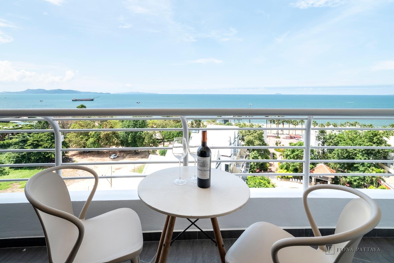 🏠 Condo for Sale - Metro Jomtien Condotel