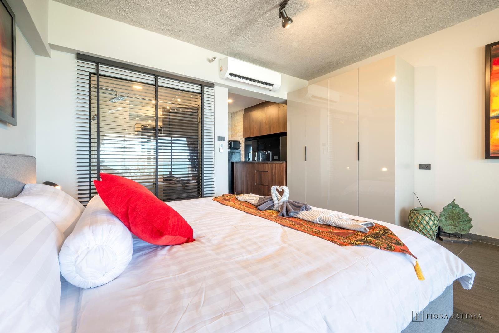 🏠 Condo for Sale - Metro Jomtien Condotel