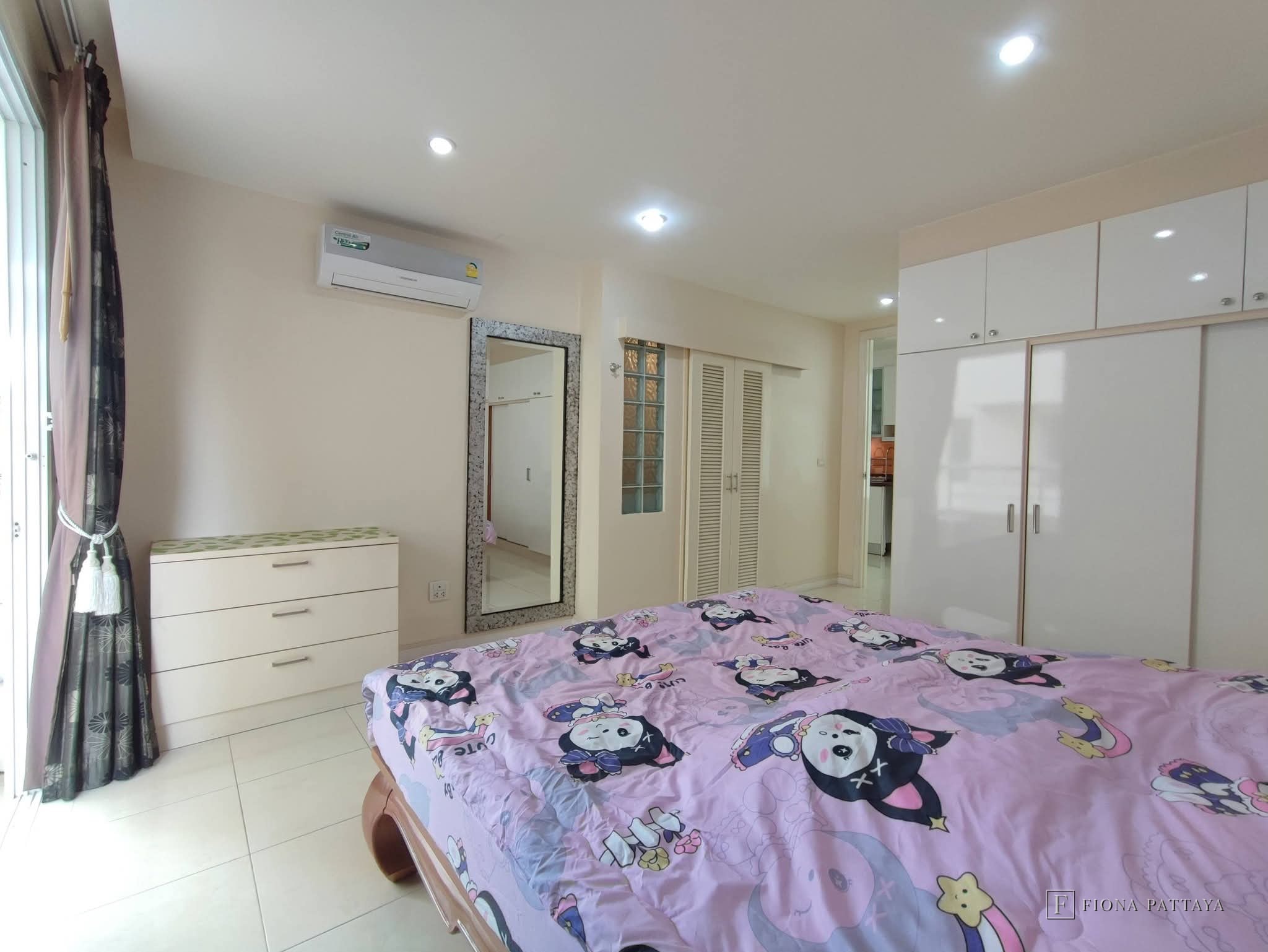 The Bay View Condominium 2, Phra Tamnak Soi 4.