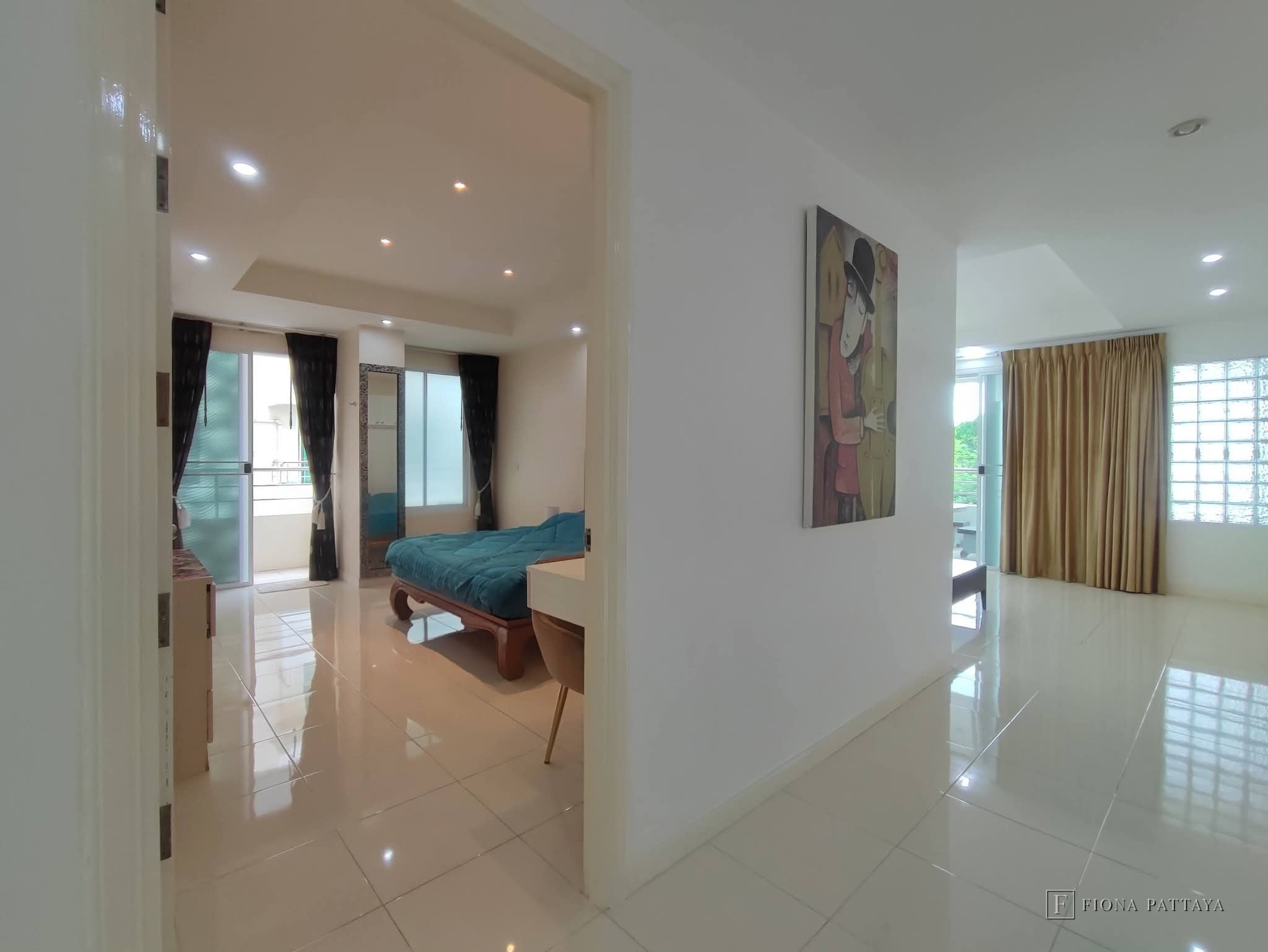 The Bay View Condominium 2, Phra Tamnak Soi 4.