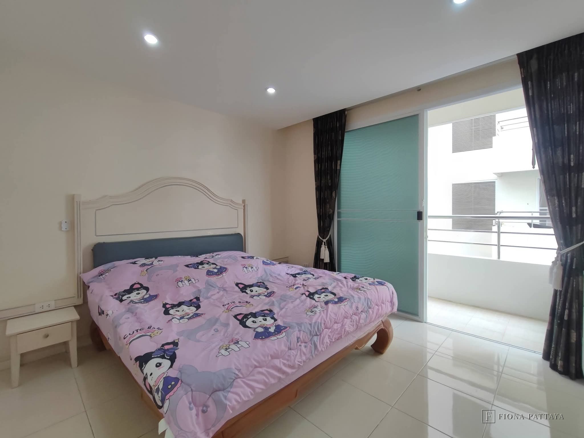 The Bay View Condominium 2, Phra Tamnak Soi 4.